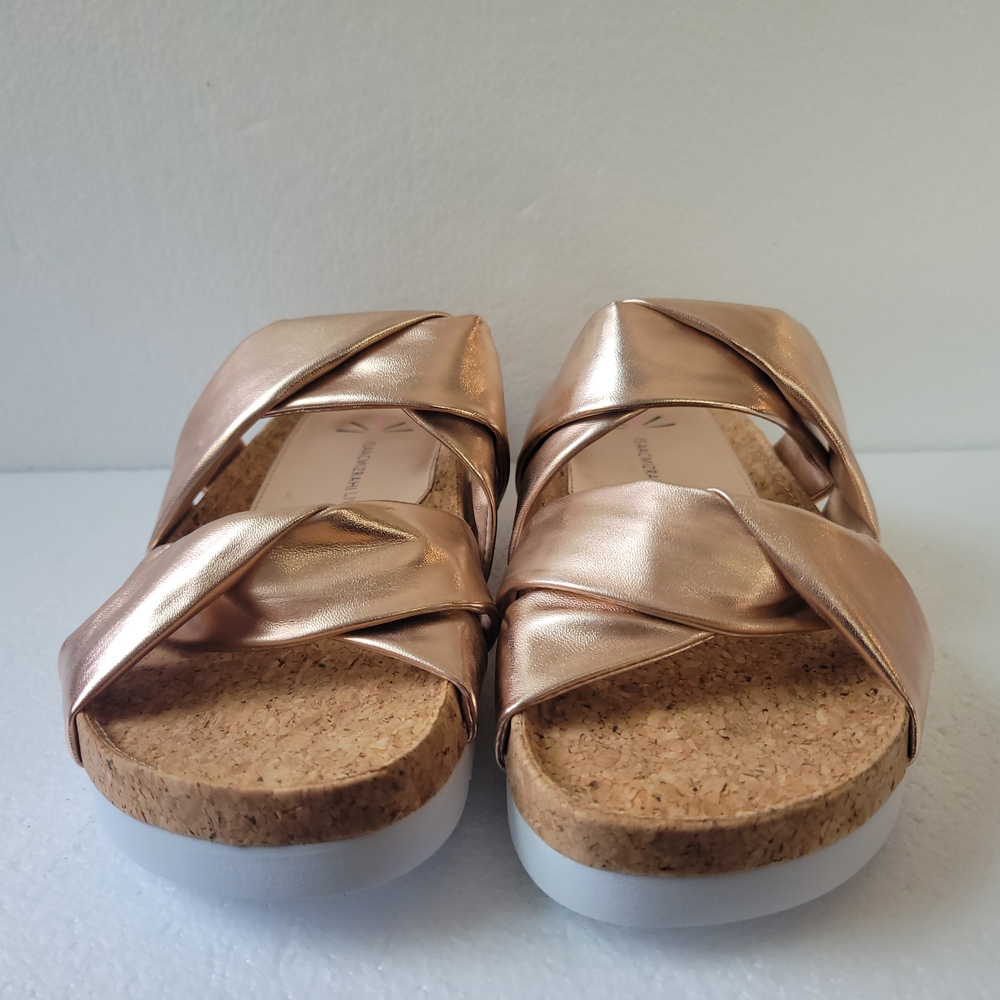 NWB Size 7 Isaac Mizrahi Rose Gold Sandals